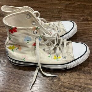 Women’s 5.5 Converse Cream Floral High-Tops